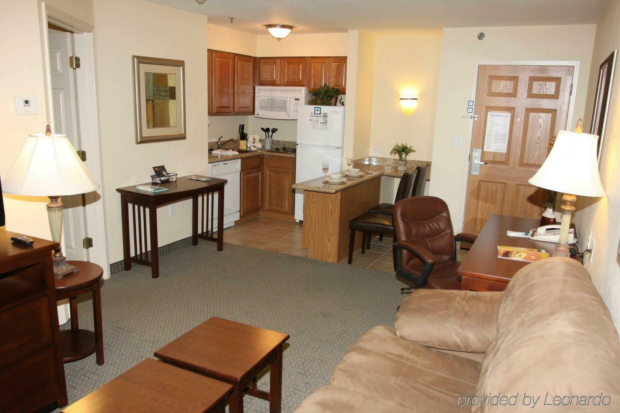 Staybridge Suites Mcallen By Ihg Номер фото