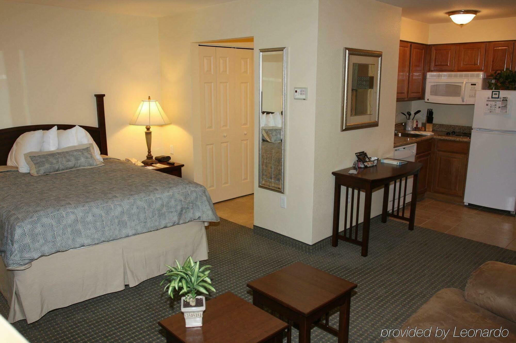 Staybridge Suites Mcallen By Ihg Номер фото